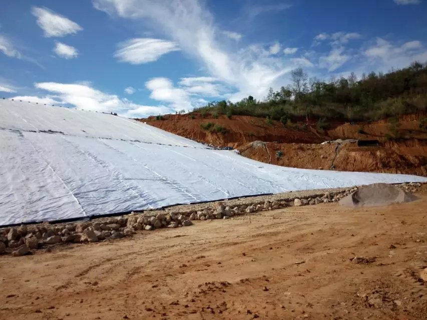 云南龍陵鉛鋅礦尾礦庫(kù)