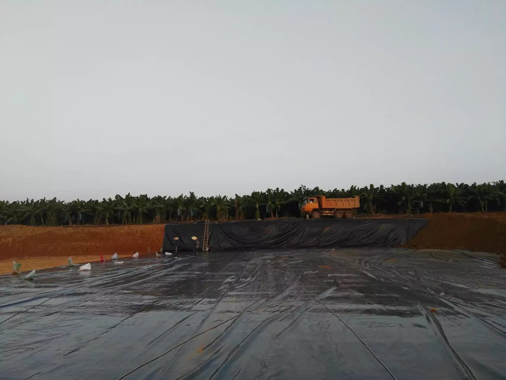 廣西自治區魚類養殖基地防滲膜鋪設工程  養殖防滲膜 第3張 廣西自治區魚類養殖基地防滲膜鋪設工程  養殖防滲膜 第3張